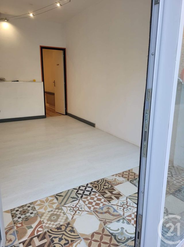 Afficher la photo en grand commerce à louer - 45.42 m2 - PIGNAN - 34 - LANGUEDOC-ROUSSILLON - Century 21 Védas Immo
