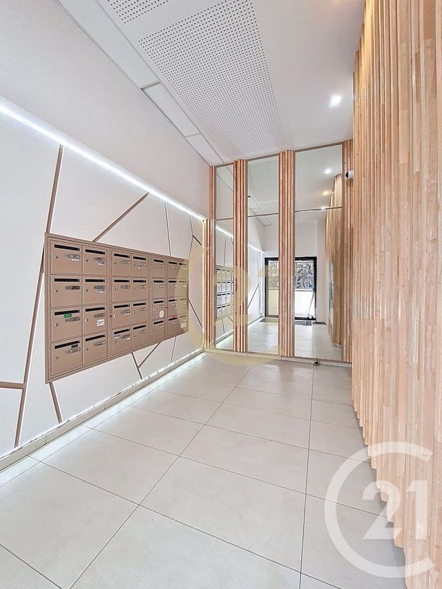 Appartement F4 à vendre - 4 pièces - 85.6 m2 - ST JEAN DE VEDAS - 34 - LANGUEDOC-ROUSSILLON - Century 21 Védas Immo