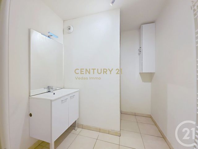 Afficher la photo en grand Appartement F3 à vendre - 3 pièces - 62.95 m2 - ST JEAN DE VEDAS - 34 - LANGUEDOC-ROUSSILLON - Century 21 Védas Immo