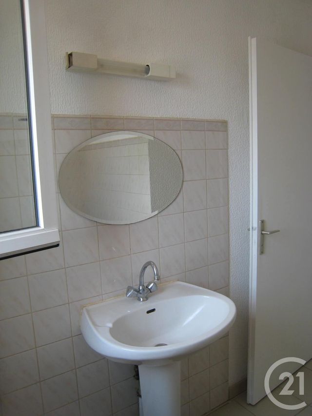 Afficher la photo en grand Appartement F3 à vendre - 3 pièces - 65.0 m2 - MAUGUIO CARNON - 34 - LANGUEDOC-ROUSSILLON - Century 21 Védas Immo