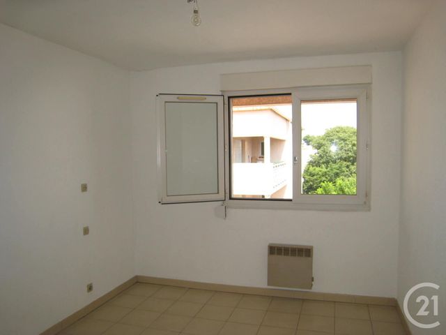 Afficher la photo en grand Appartement F3 à vendre - 3 pièces - 65.0 m2 - MAUGUIO CARNON - 34 - LANGUEDOC-ROUSSILLON - Century 21 Védas Immo