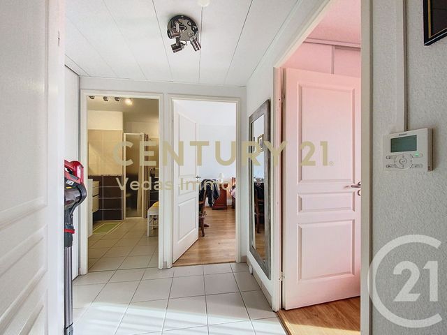 Appartement F3 à vendre - 3 pièces - 68.1 m2 - JUVIGNAC - 34 - LANGUEDOC-ROUSSILLON - Century 21 Védas Immo