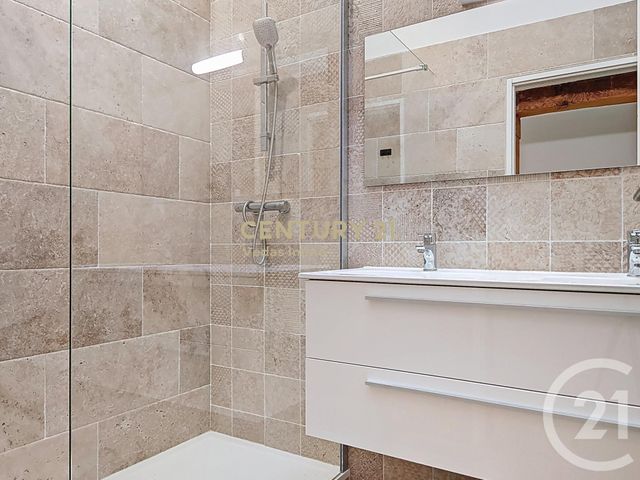 Appartement F4 à vendre - 4 pièces - 97.86 m2 - PIGNAN - 34 - LANGUEDOC-ROUSSILLON - Century 21 Védas Immo