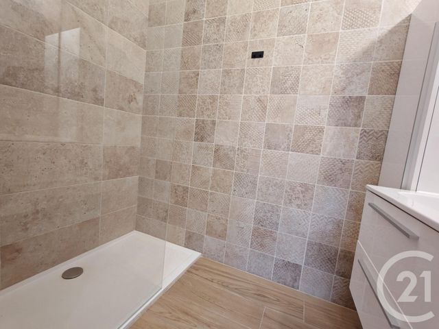 Appartement F4 à vendre - 4 pièces - 97.86 m2 - PIGNAN - 34 - LANGUEDOC-ROUSSILLON - Century 21 Védas Immo