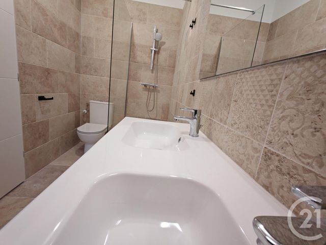 Appartement F4 à vendre - 4 pièces - 97.86 m2 - PIGNAN - 34 - LANGUEDOC-ROUSSILLON - Century 21 Védas Immo