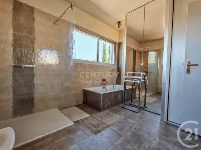 maison à vendre - 5 pièces - 233.0 m2 - ST JEAN DE VEDAS - 34 - LANGUEDOC-ROUSSILLON - Century 21 Védas Immo