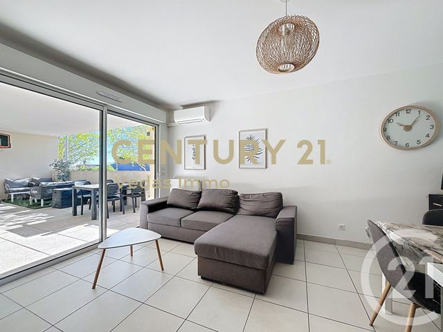 Appartement F3 à vendre - 3 pièces - 62.5 m2 - FABREGUES - 34 - LANGUEDOC-ROUSSILLON - Century 21 Védas Immo