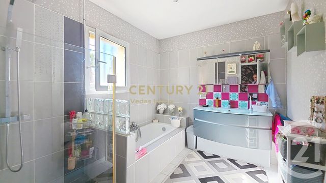maison à vendre - 4 pièces - 133.0 m2 - FABREGUES - 34 - LANGUEDOC-ROUSSILLON - Century 21 Védas Immo