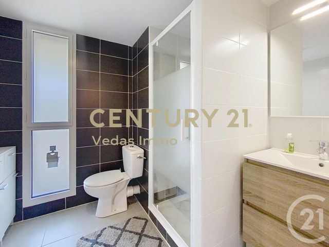 Appartement F4 à vendre - 4 pièces - 97.0 m2 - ST JEAN DE VEDAS - 34 - LANGUEDOC-ROUSSILLON - Century 21 Védas Immo