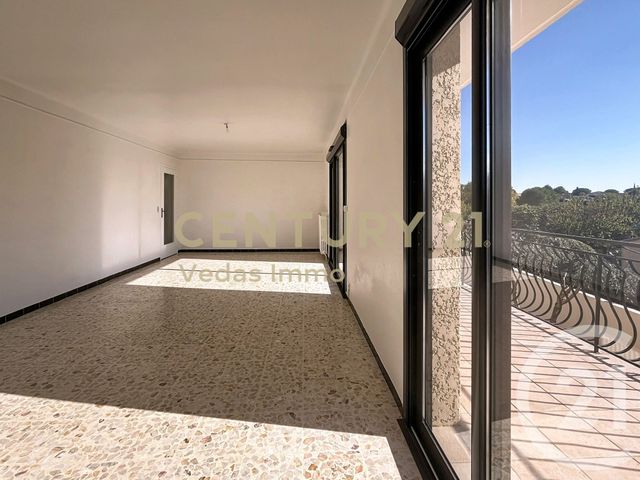 maison à louer - 4 pièces - 105.35 m2 - ST JEAN DE VEDAS - 34 - LANGUEDOC-ROUSSILLON - Century 21 Védas Immo