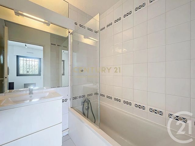 Appartement F1 bis à louer - 2 pièces - 31.77 m2 - MONTPELLIER - 34 - LANGUEDOC-ROUSSILLON - Century 21 Védas Immo