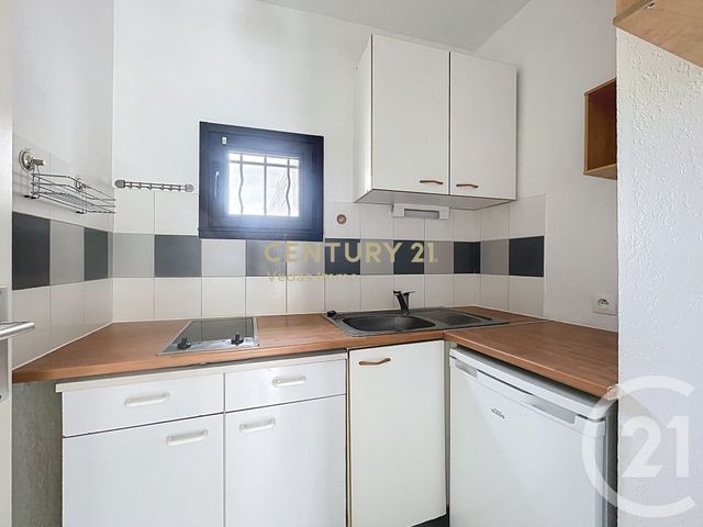 Appartement F1 bis à louer - 2 pièces - 31.77 m2 - MONTPELLIER - 34 - LANGUEDOC-ROUSSILLON - Century 21 Védas Immo