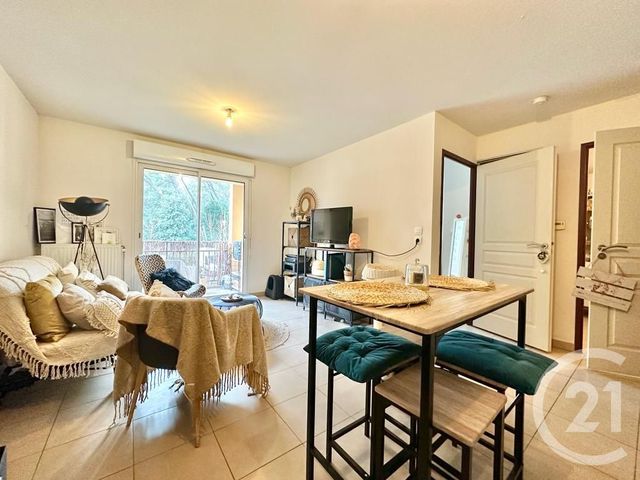 Appartement F2 à vendre - 2 pièces - 40.0 m2 - JUVIGNAC - 34 - LANGUEDOC-ROUSSILLON - Century 21 Védas Immo