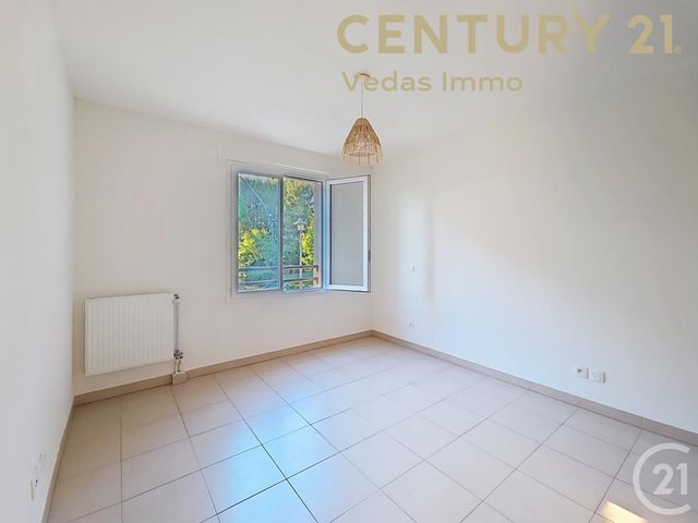 Appartement F2 à vendre - 2 pièces - 40.0 m2 - JUVIGNAC - 34 - LANGUEDOC-ROUSSILLON - Century 21 Védas Immo