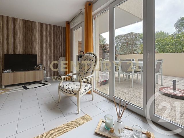 Afficher la photo en grand Appartement F3 à vendre - 3 pièces - 74.35 m2 - JUVIGNAC - 34 - LANGUEDOC-ROUSSILLON - Century 21 Védas Immo