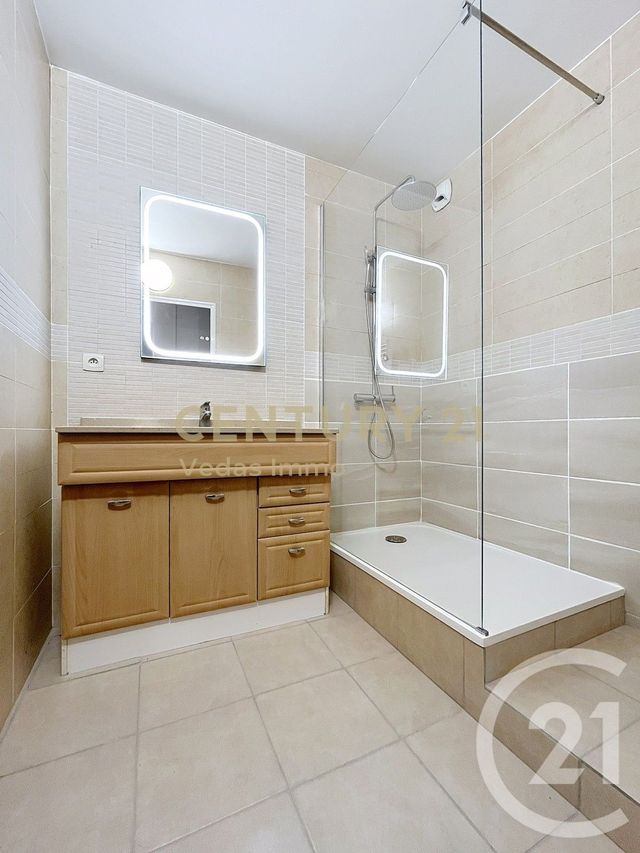 Appartement F3 à louer - 3 pièces - 69.78 m2 - MONTPELLIER - 34 - LANGUEDOC-ROUSSILLON - Century 21 Védas Immo