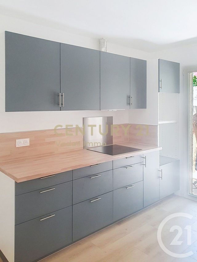 maison à louer - 5 pièces - 101.5 m2 - PIGNAN - 34 - LANGUEDOC-ROUSSILLON - Century 21 Védas Immo