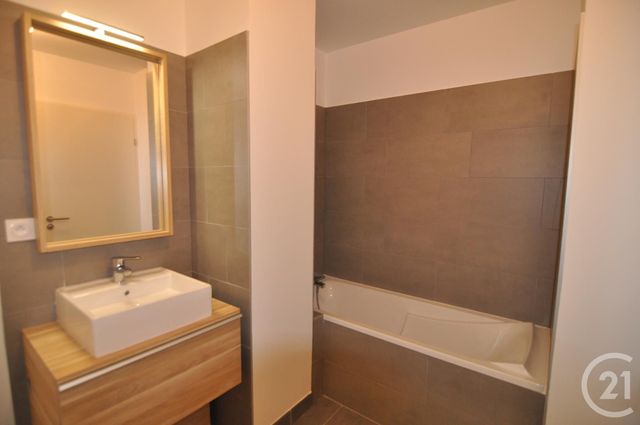 Appartement F3 à louer - 3 pièces - 67.9 m2 - MONTPELLIER - 34 - LANGUEDOC-ROUSSILLON - Century 21 Védas Immo