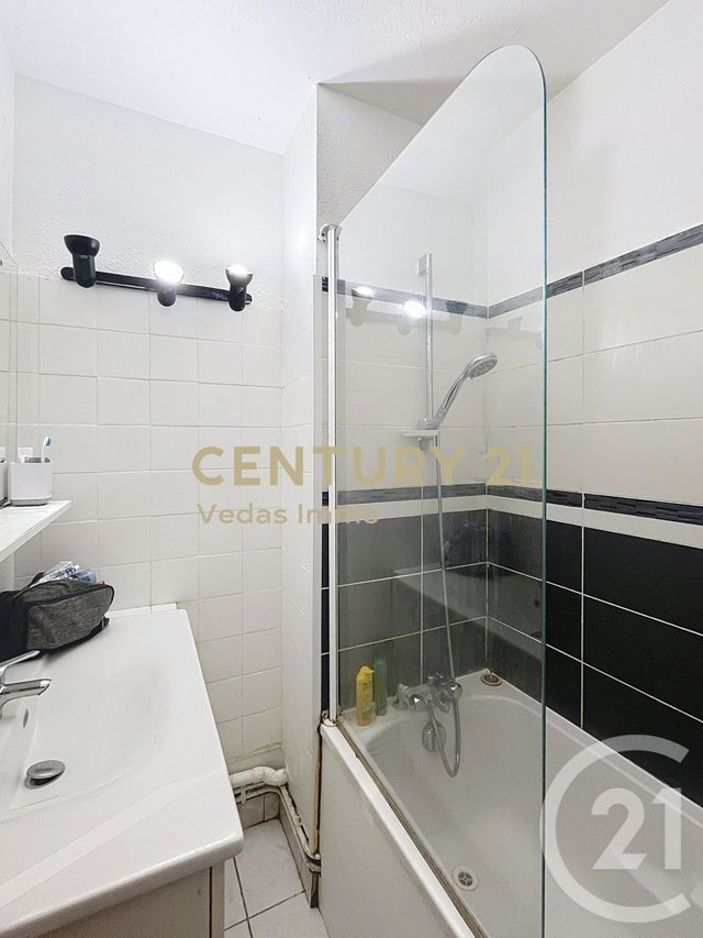 Appartement T2 à vendre - 2 pièces - 37.9 m2 - MONTPELLIER - 34 - LANGUEDOC-ROUSSILLON - Century 21 Védas Immo