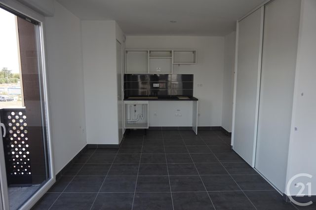 Appartement F2 à louer - 2 pièces - 41.8 m2 - ST JEAN DE VEDAS - 34 - LANGUEDOC-ROUSSILLON - Century 21 Védas Immo