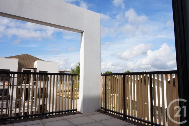 Appartement F2 à louer - 2 pièces - 41.8 m2 - ST JEAN DE VEDAS - 34 - LANGUEDOC-ROUSSILLON - Century 21 Védas Immo