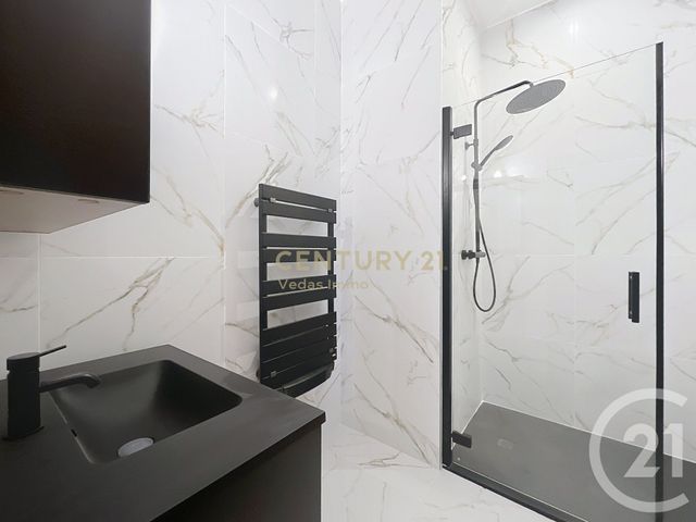 Appartement F2 à vendre - 2 pièces - 55.0 m2 - POUSSAN - 34 - LANGUEDOC-ROUSSILLON - Century 21 Védas Immo