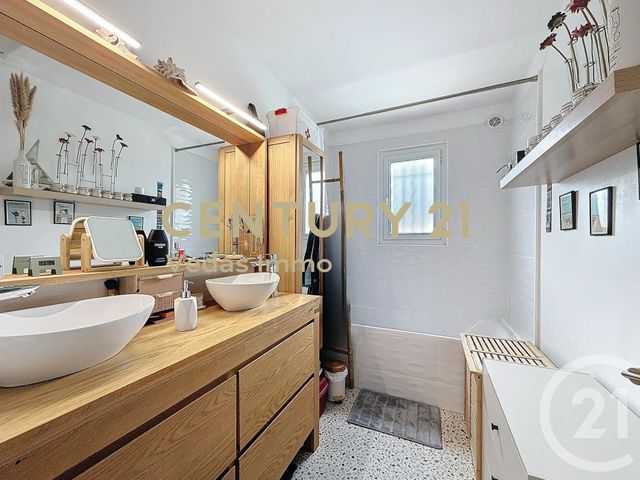 maison à vendre - 7 pièces - 140.0 m2 - LAVERUNE - 34 - LANGUEDOC-ROUSSILLON - Century 21 Védas Immo