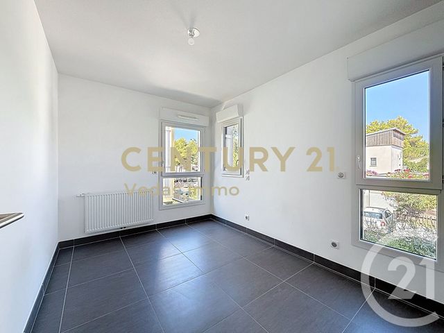 Appartement F3 à vendre - 3 pièces - 60.88 m2 - ST JEAN DE VEDAS - 34 - LANGUEDOC-ROUSSILLON - Century 21 Védas Immo