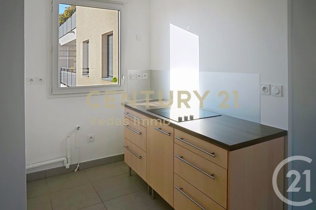Appartement F2 à louer - 2 pièces - 44.2 m2 - ST JEAN DE VEDAS - 34 - LANGUEDOC-ROUSSILLON - Century 21 Védas Immo