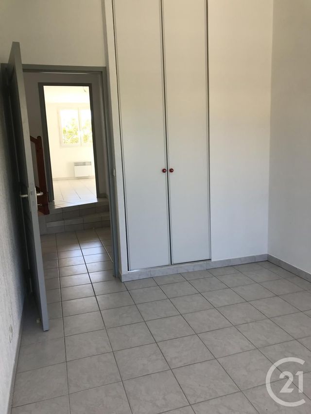 maison à louer - 4 pièces - 100.0 m2 - ST JEAN DE VEDAS - 34 - LANGUEDOC-ROUSSILLON - Century 21 Védas Immo