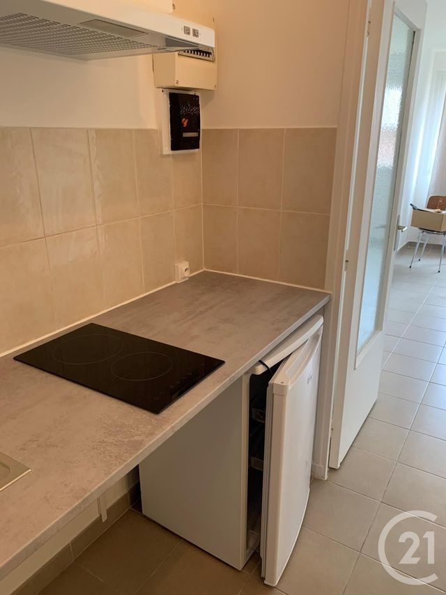 Appartement F1 à louer - 1 pièce - 19.0 m2 - MONTPELLIER - 34 - LANGUEDOC-ROUSSILLON - Century 21 Védas Immo