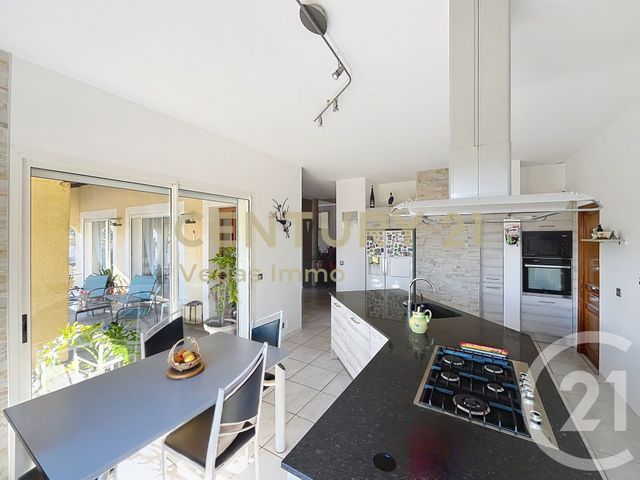 maison à vendre - 7 pièces - 192.36 m2 - PIGNAN - 34 - LANGUEDOC-ROUSSILLON - Century 21 Védas Immo