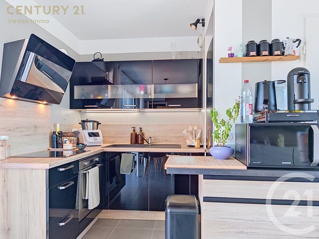 Appartement F3 à vendre - 3 pièces - 67.95 m2 - ST JEAN DE VEDAS - 34 - LANGUEDOC-ROUSSILLON - Century 21 Védas Immo