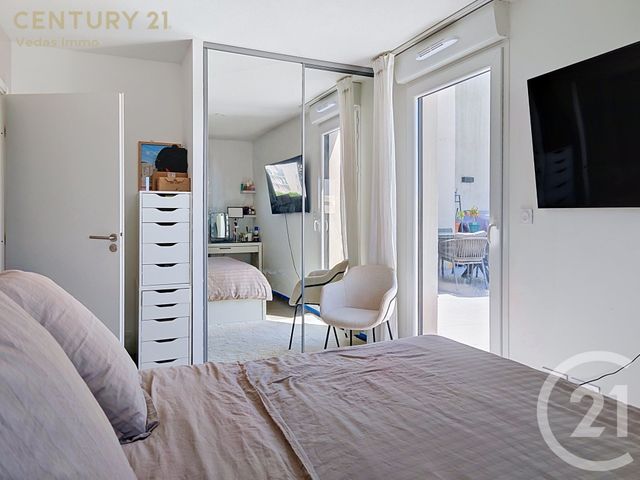 Appartement F3 à vendre - 3 pièces - 67.95 m2 - ST JEAN DE VEDAS - 34 - LANGUEDOC-ROUSSILLON - Century 21 Védas Immo