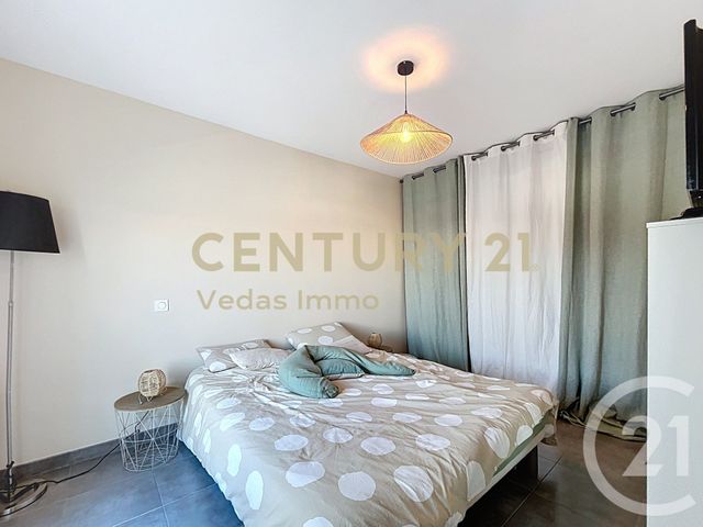 Appartement F2 à louer - 2 pièces - 40.9 m2 - ST JEAN DE VEDAS - 34 - LANGUEDOC-ROUSSILLON - Century 21 Védas Immo