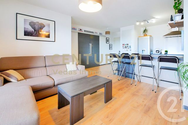 Appartement F3 à louer - 3 pièces - 62.11 m2 - ST JEAN DE VEDAS - 34 - LANGUEDOC-ROUSSILLON - Century 21 Védas Immo