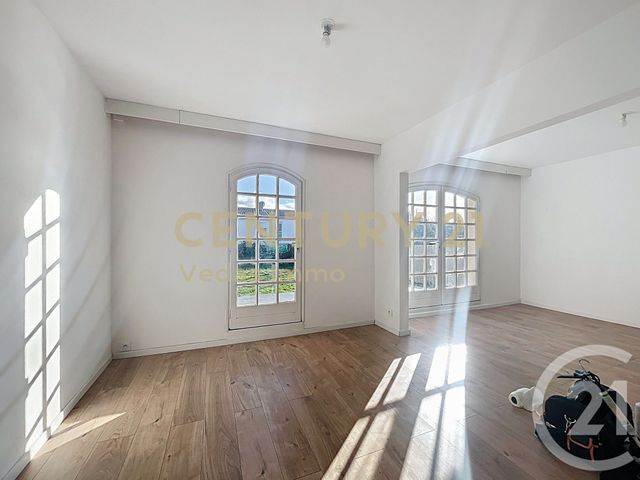 maison à louer - 5 pièces - 94.27 m2 - JUVIGNAC - 34 - LANGUEDOC-ROUSSILLON - Century 21 Védas Immo