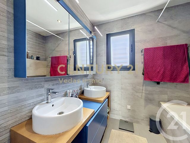 maison à vendre - 4 pièces - 117.0 m2 - GIGEAN - 34 - LANGUEDOC-ROUSSILLON - Century 21 Védas Immo