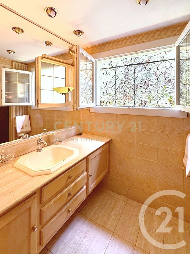 maison à vendre - 6 pièces - 188.0 m2 - ST JEAN DE VEDAS - 34 - LANGUEDOC-ROUSSILLON - Century 21 Védas Immo