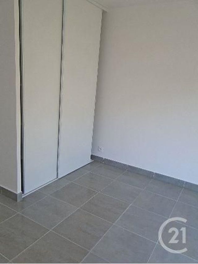 Appartement F3 à louer - 3 pièces - 71.0 m2 - VILLENEUVE LES MAGUELONE - 34 - LANGUEDOC-ROUSSILLON - Century 21 Védas Immo