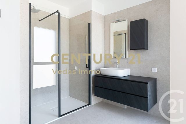 Appartement F3 à vendre - 3 pièces - 83.66 m2 - ST JEAN DE VEDAS - 34 - LANGUEDOC-ROUSSILLON - Century 21 Védas Immo