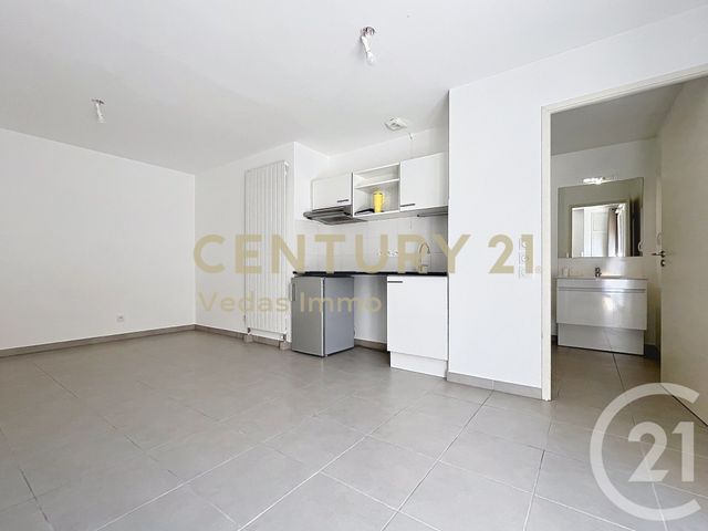 Appartement F1 à louer - 1 pièce - 24.9 m2 - ST JEAN DE VEDAS - 34 - LANGUEDOC-ROUSSILLON - Century 21 Védas Immo