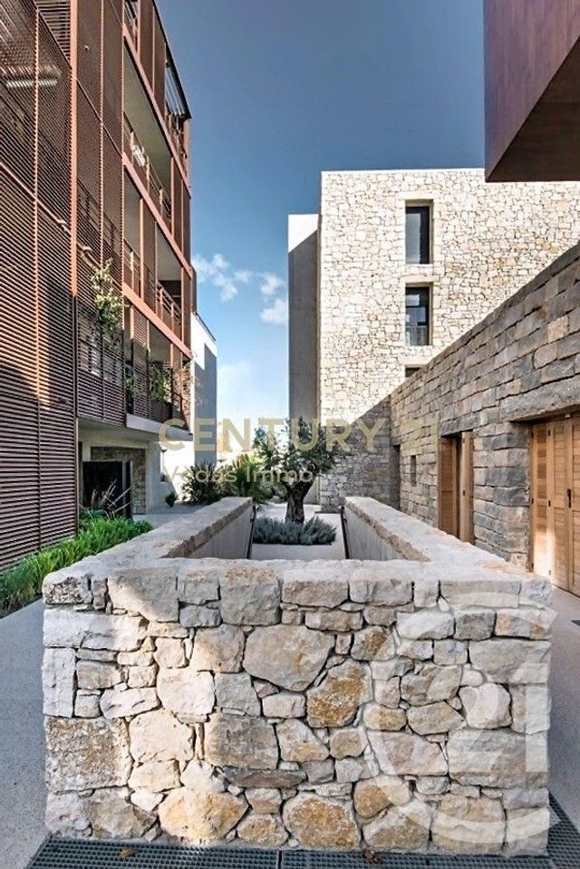 Appartement F1 à louer - 1 pièce - 24.9 m2 - ST JEAN DE VEDAS - 34 - LANGUEDOC-ROUSSILLON - Century 21 Védas Immo