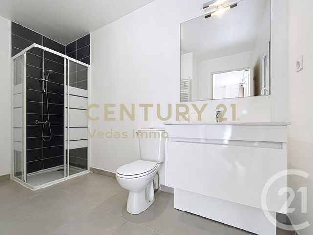Appartement F1 à louer - 1 pièce - 24.9 m2 - ST JEAN DE VEDAS - 34 - LANGUEDOC-ROUSSILLON - Century 21 Védas Immo