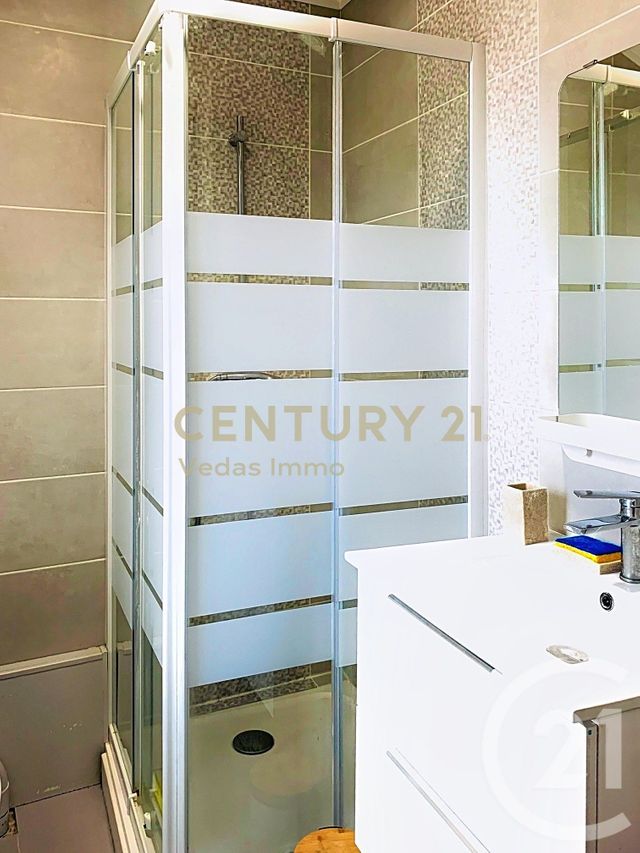 Appartement F1 à louer - 1 pièce - 19.6 m2 - PALAVAS LES FLOTS - 34 - LANGUEDOC-ROUSSILLON - Century 21 Védas Immo