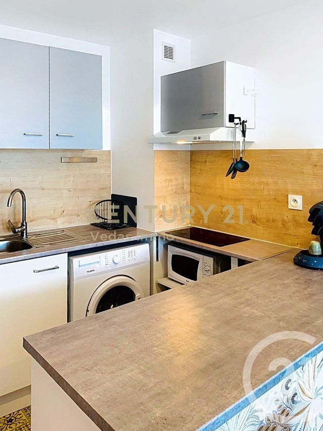 Appartement F1 à louer - 1 pièce - 19.6 m2 - PALAVAS LES FLOTS - 34 - LANGUEDOC-ROUSSILLON - Century 21 Védas Immo