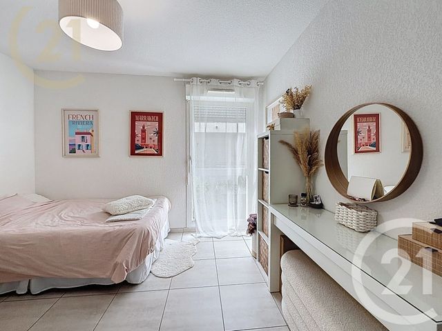 Appartement F4 à vendre - 4 pièces - 87.7 m2 - ST JEAN DE VEDAS - 34 - LANGUEDOC-ROUSSILLON - Century 21 Védas Immo