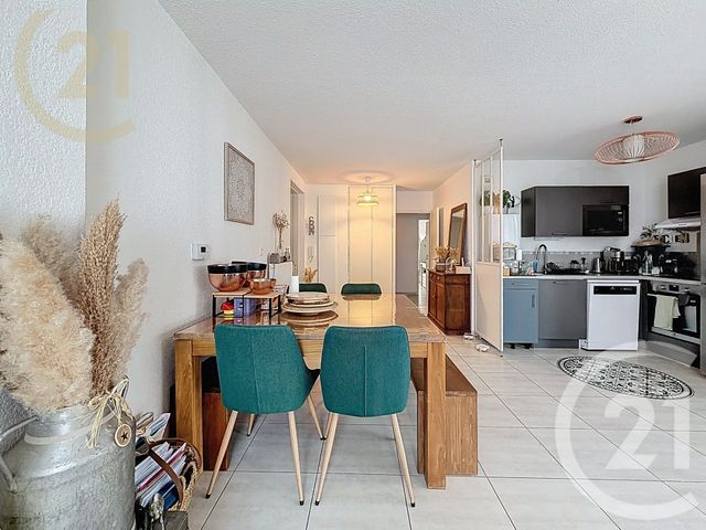 Appartement F4 à vendre - 4 pièces - 87.7 m2 - ST JEAN DE VEDAS - 34 - LANGUEDOC-ROUSSILLON - Century 21 Védas Immo