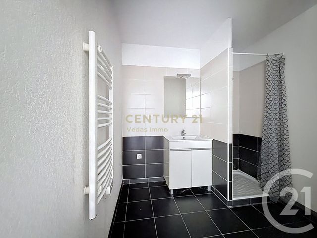 Appartement F2 à vendre - 2 pièces - 39.41 m2 - FABREGUES - 34 - LANGUEDOC-ROUSSILLON - Century 21 Védas Immo