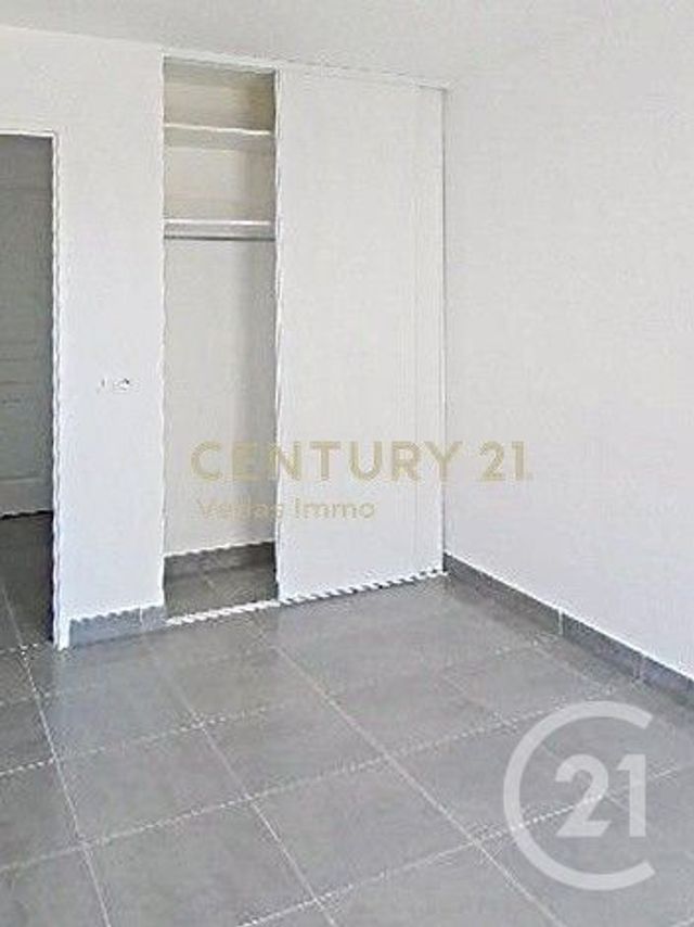 Appartement F3 à louer - 3 pièces - 71.0 m2 - VILLENEUVE LES MAGUELONE - 34 - LANGUEDOC-ROUSSILLON - Century 21 Védas Immo